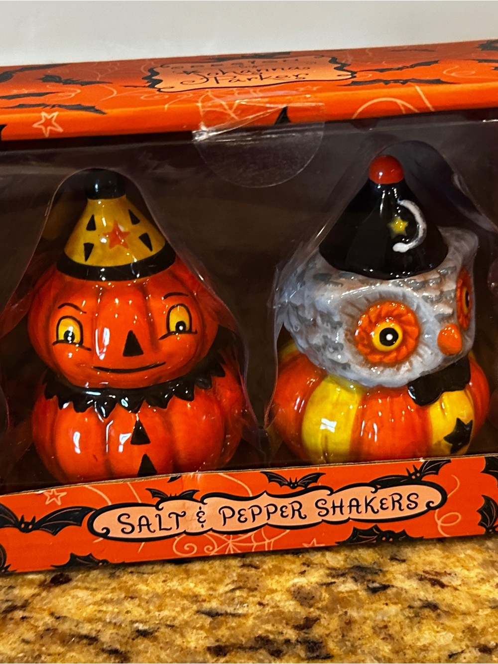 Johanna Parker Halloween Pumpkin Owl Salt Pepper Shakers NIB
